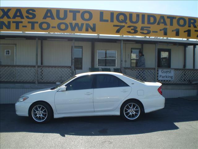 Toyota Camry 4x4 STX Sedan