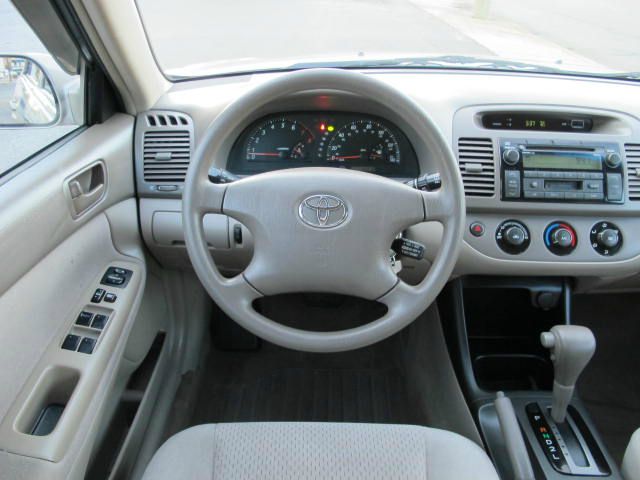 Toyota Camry 2004 photo 2