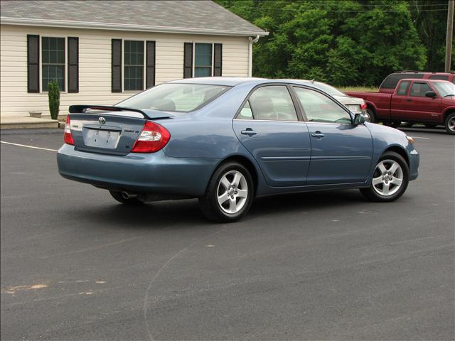 Toyota Camry 2004 photo 1