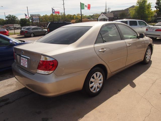 Toyota Camry 2005 photo 2