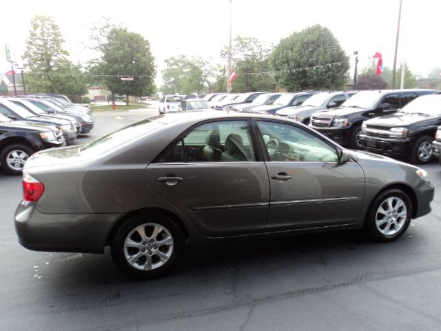 Toyota Camry 2005 photo 2