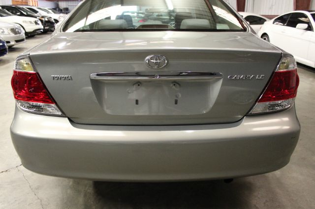 Toyota Camry 2005 photo 2