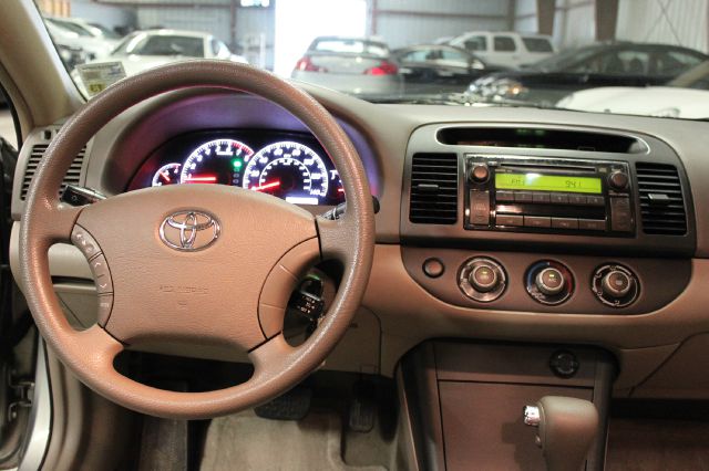 Toyota Camry 2005 photo 26