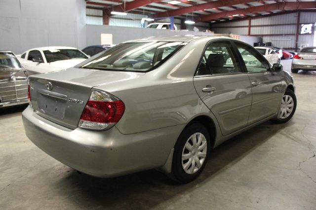 Toyota Camry 2005 photo 28