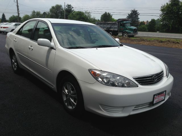 Toyota Camry 2005 photo 2