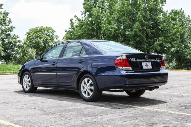 Toyota Camry SEL Sport Utility 4D Sedan