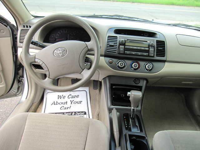 Toyota Camry 2005 photo 14