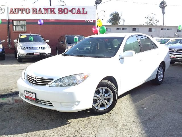 Toyota Camry Enthusiast 2D Roadster Sedan