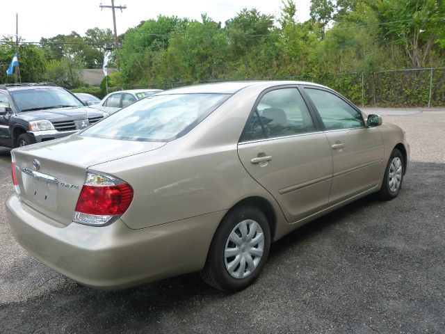 Toyota Camry 2005 photo 2