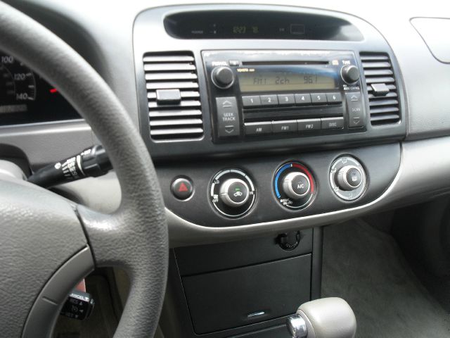 Toyota Camry 2005 photo 25