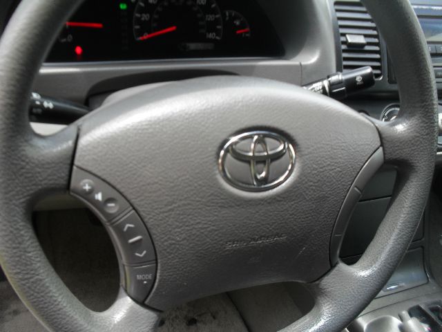 Toyota Camry 2005 photo 26