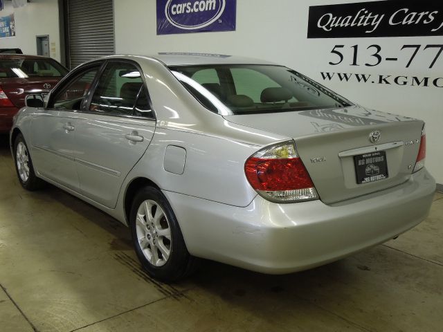 Toyota Camry Ext. Cab 6.5-ft. Bed 4WD Sedan