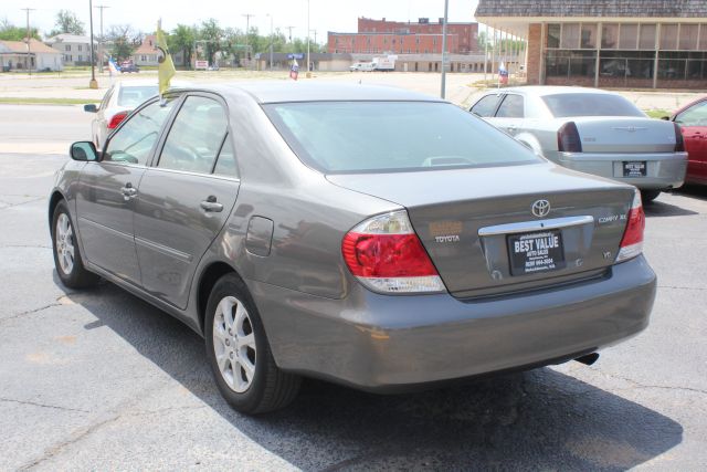 Toyota Camry 2005 photo 28