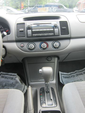 Toyota Camry 2005 photo 2