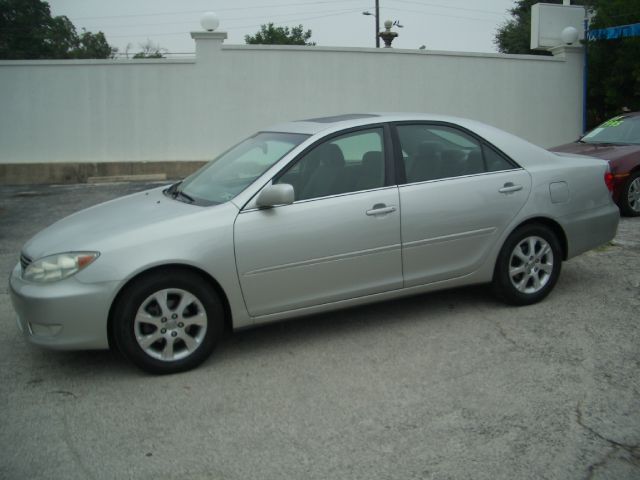 Toyota Camry 2005 photo 2