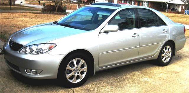 Toyota Camry SEL Sport Utility 4D Sedan