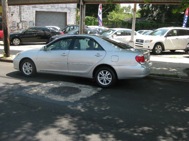 Toyota Camry Enthusiast 2D Roadster Sedan