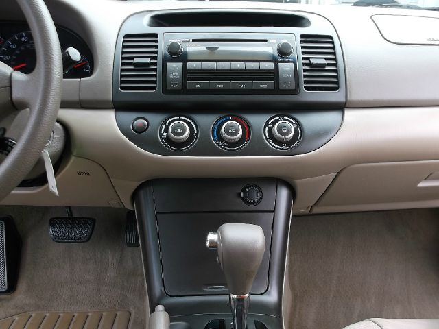 Toyota Camry 2005 photo 1