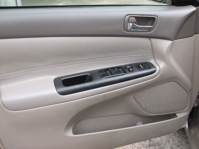 Toyota Camry 2005 photo 14