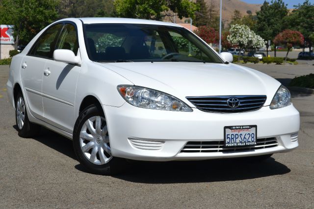 Toyota Camry 2005 photo 2