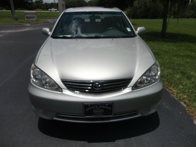 Toyota Camry 2005 photo 1