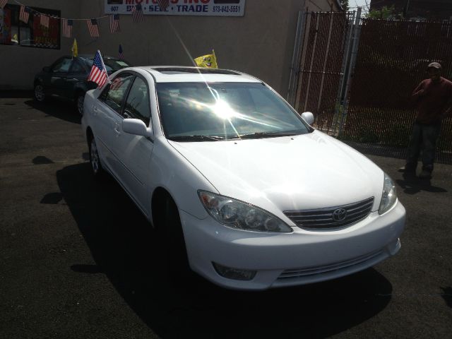 Toyota Camry Ext. Cab 6.5-ft. Bed 4WD Sedan