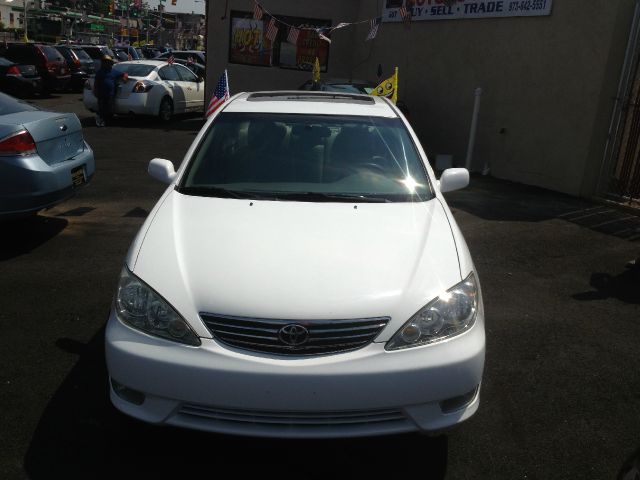 Toyota Camry 2005 photo 1