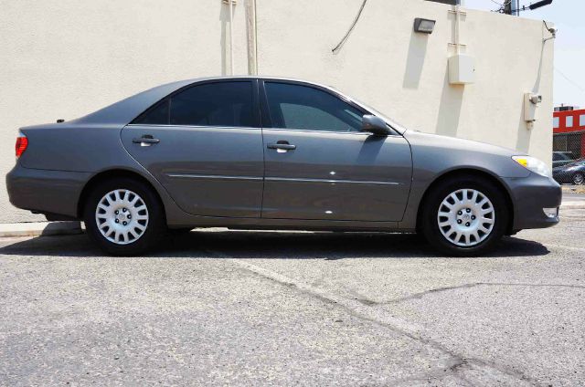 Toyota Camry SEL Sport Utility 4D Sedan