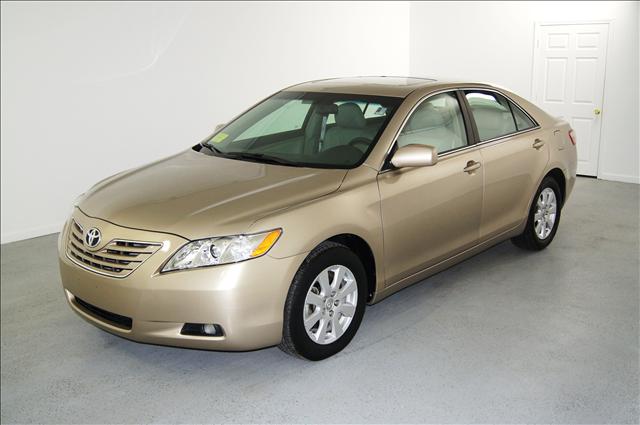 Toyota Camry SEL Sport Utility 4D Sedan