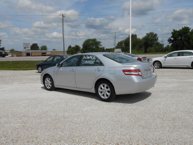 Toyota Camry 2010 photo 2