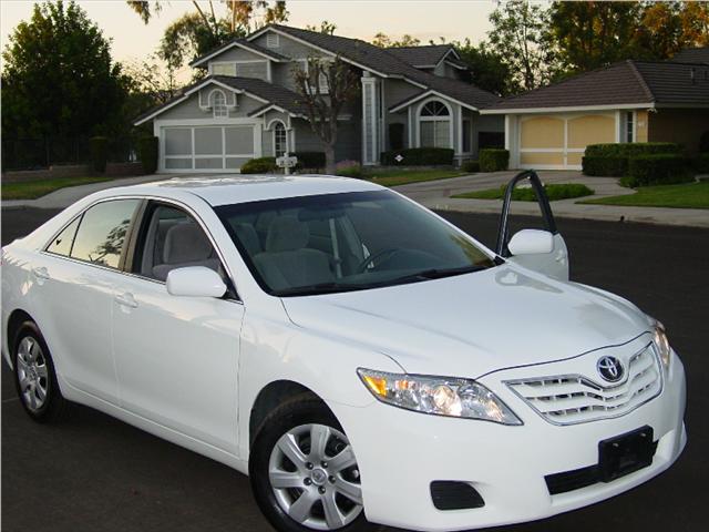 Toyota Camry 2010 photo 1