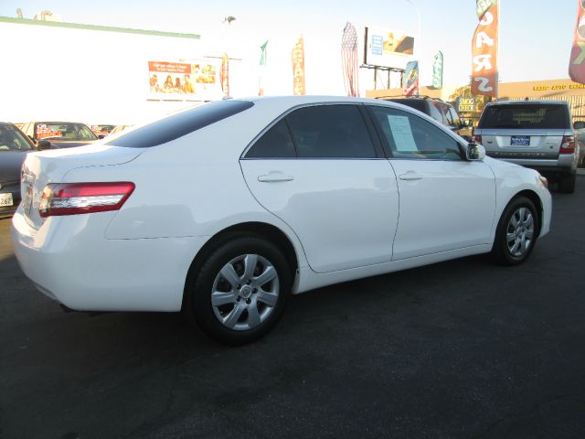 Toyota Camry 2010 photo 2