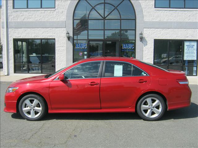 Toyota Camry SE Sedan