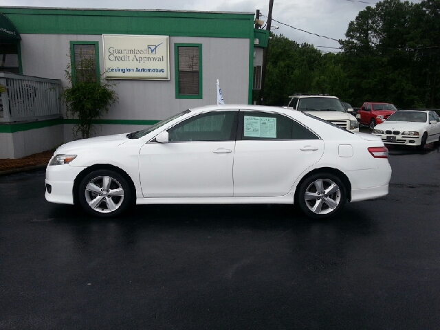 Toyota Camry 2010 photo 2