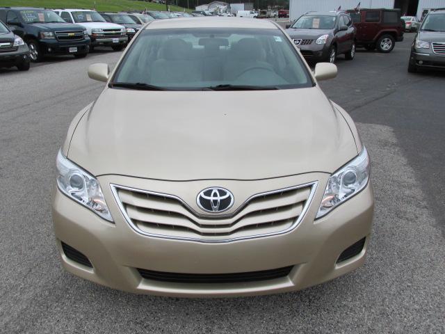 Toyota Camry 2010 photo 2