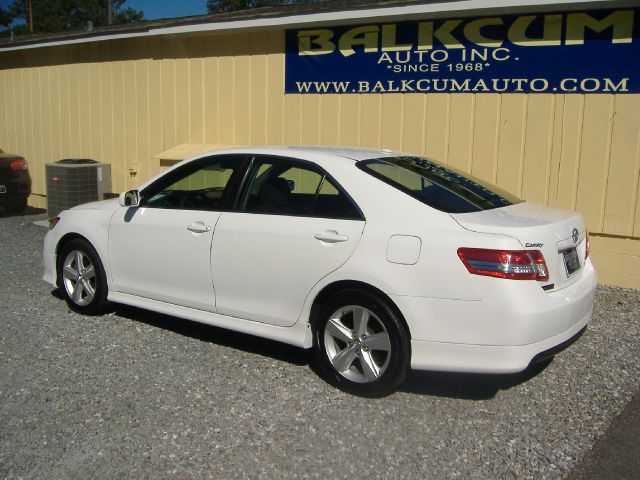 Toyota Camry 2010 photo 1