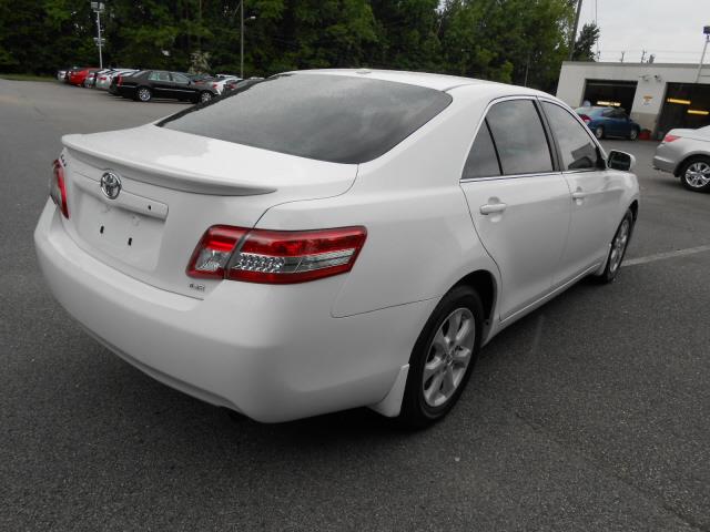 Toyota Camry 2010 photo 11