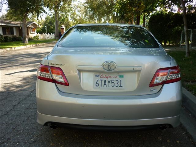 Toyota Camry 2010 photo 1