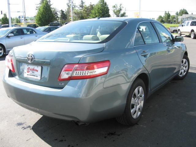 Toyota Camry 2010 photo 1