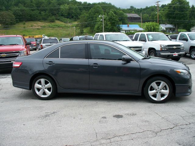 Toyota Camry 2011 photo 2