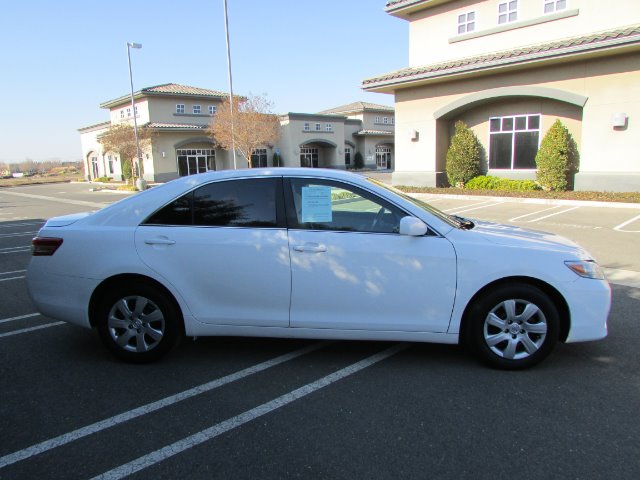 Toyota Camry 2011 photo 1