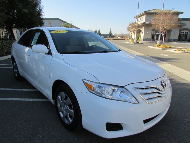 Toyota Camry 2011 photo 2