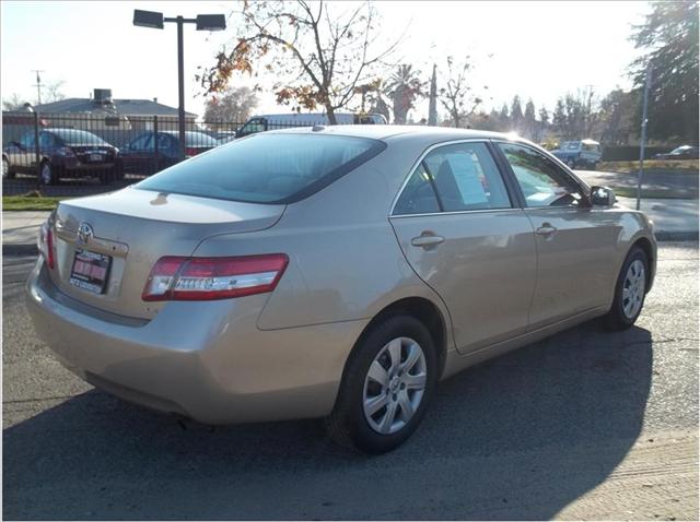 Toyota Camry 2011 photo 2