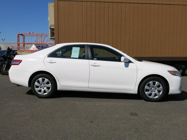 Toyota Camry 2011 photo 2