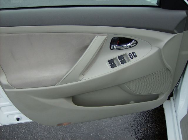 Toyota Camry 2011 photo 2