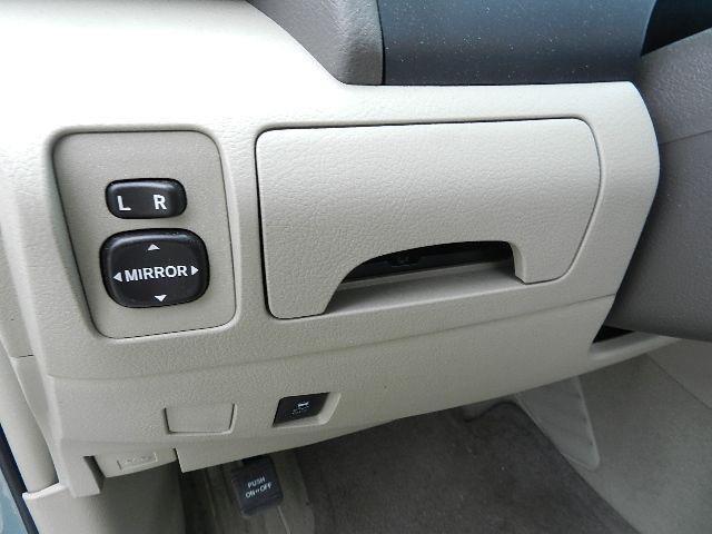 Toyota Camry 2011 photo 9