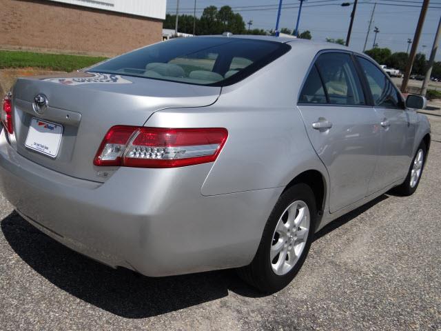 Toyota Camry 2011 photo 2