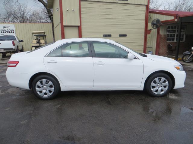 Toyota Camry 2011 photo 2