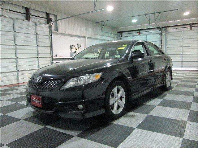 Toyota Camry SE Sedan