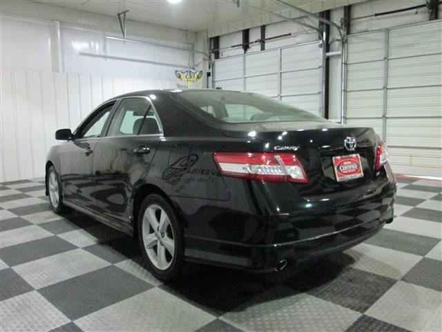 Toyota Camry 2011 photo 2